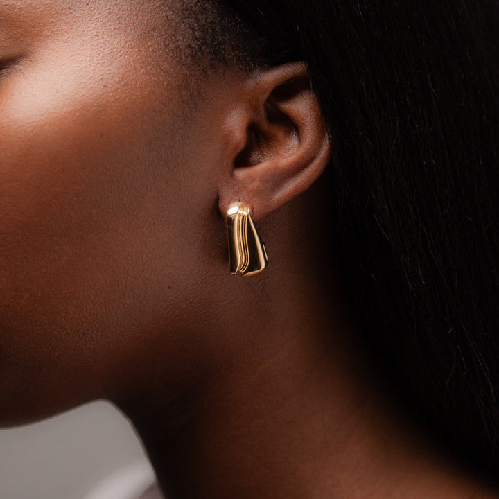 Fala Wave Maxi Hoop Earrings  in Gold