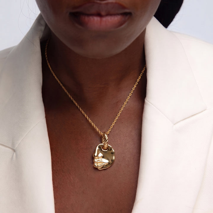 Chyia Pendant Necklace in Gold