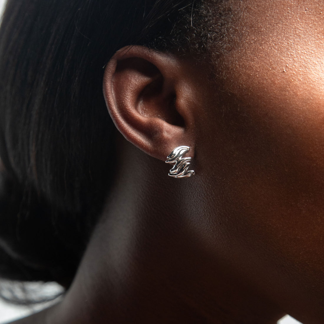 Mini Claw Hoop Earrings in Silver