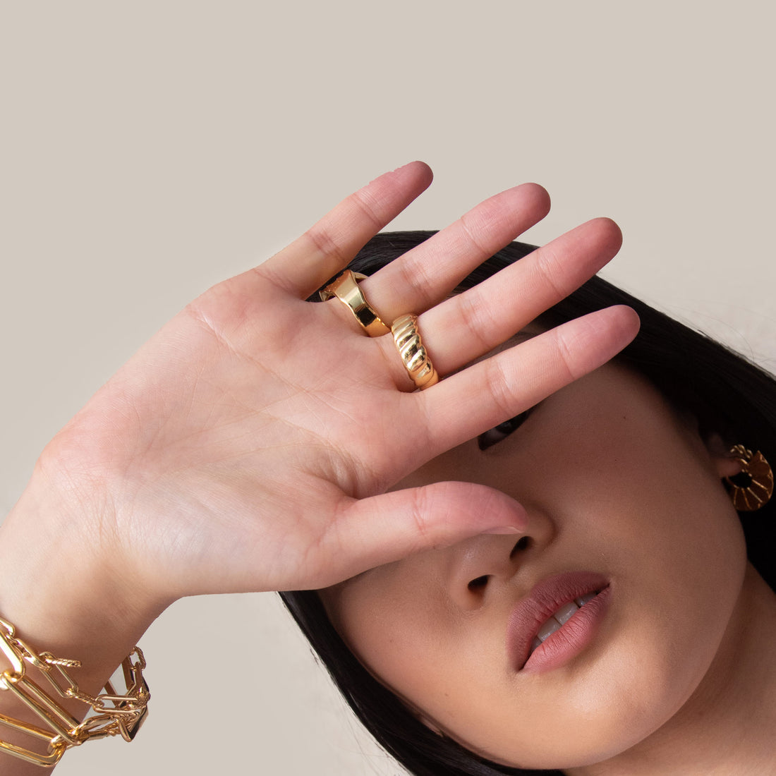 Amy Baquet Band Ring in Gold