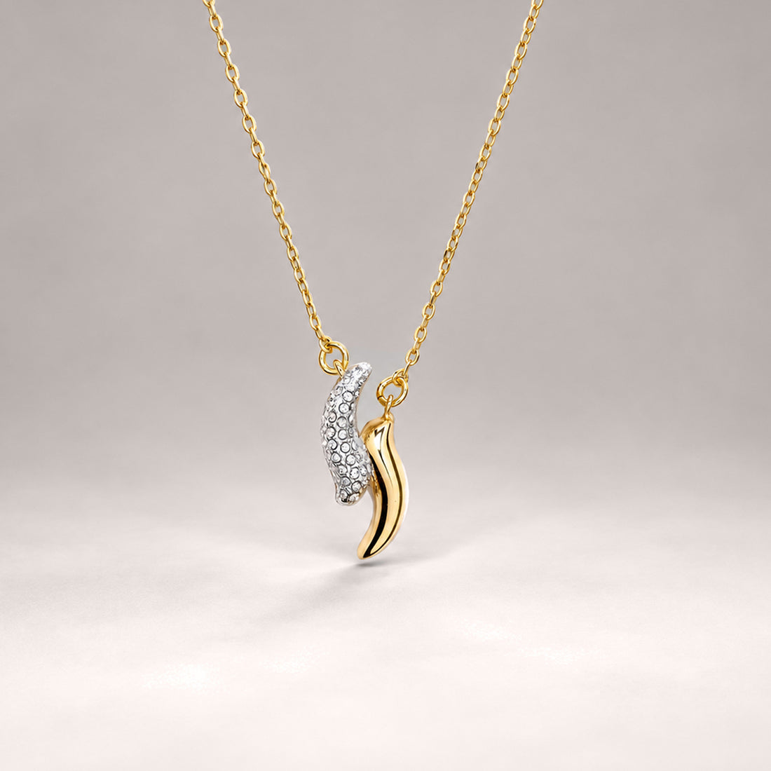 Polo Pave Necklace in Gold
