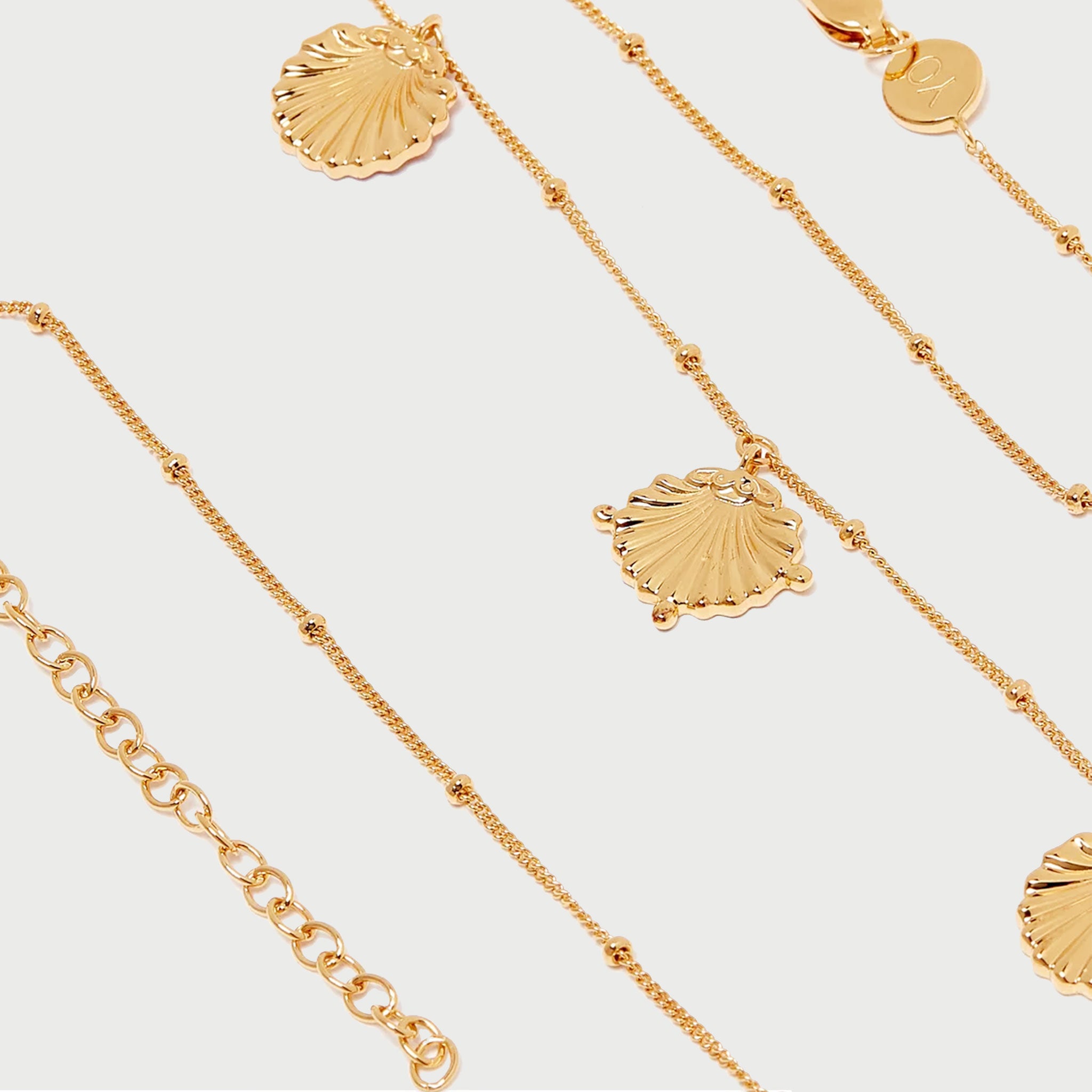 Concha Choker Beaded Necklace  in Gold