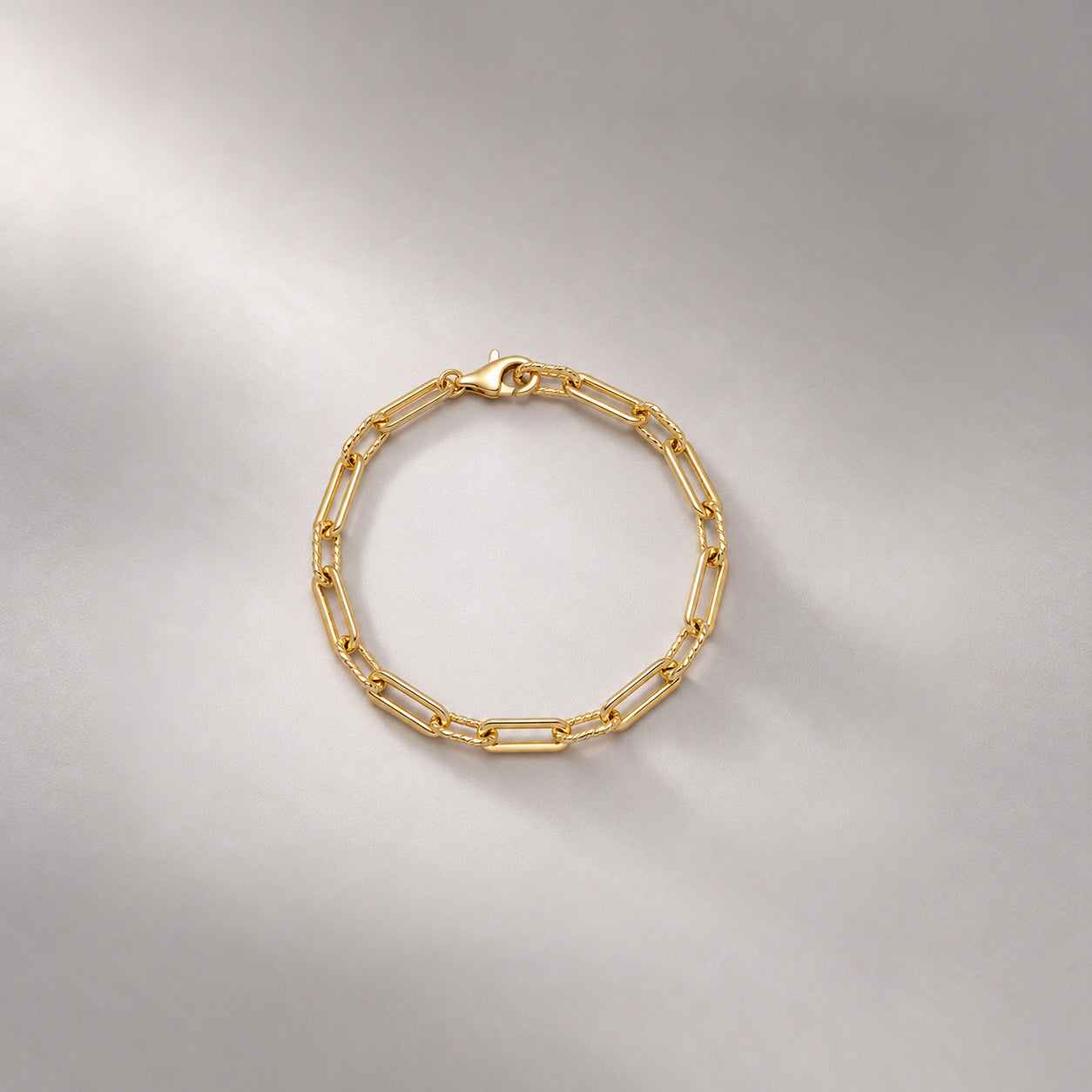 Oto Rope Slim Chain Bracelet in Gold