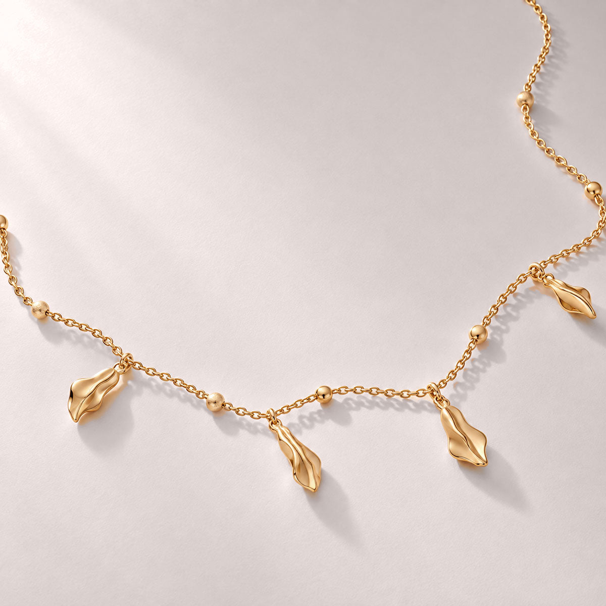 Mino Charm Choker Necklace in Gold