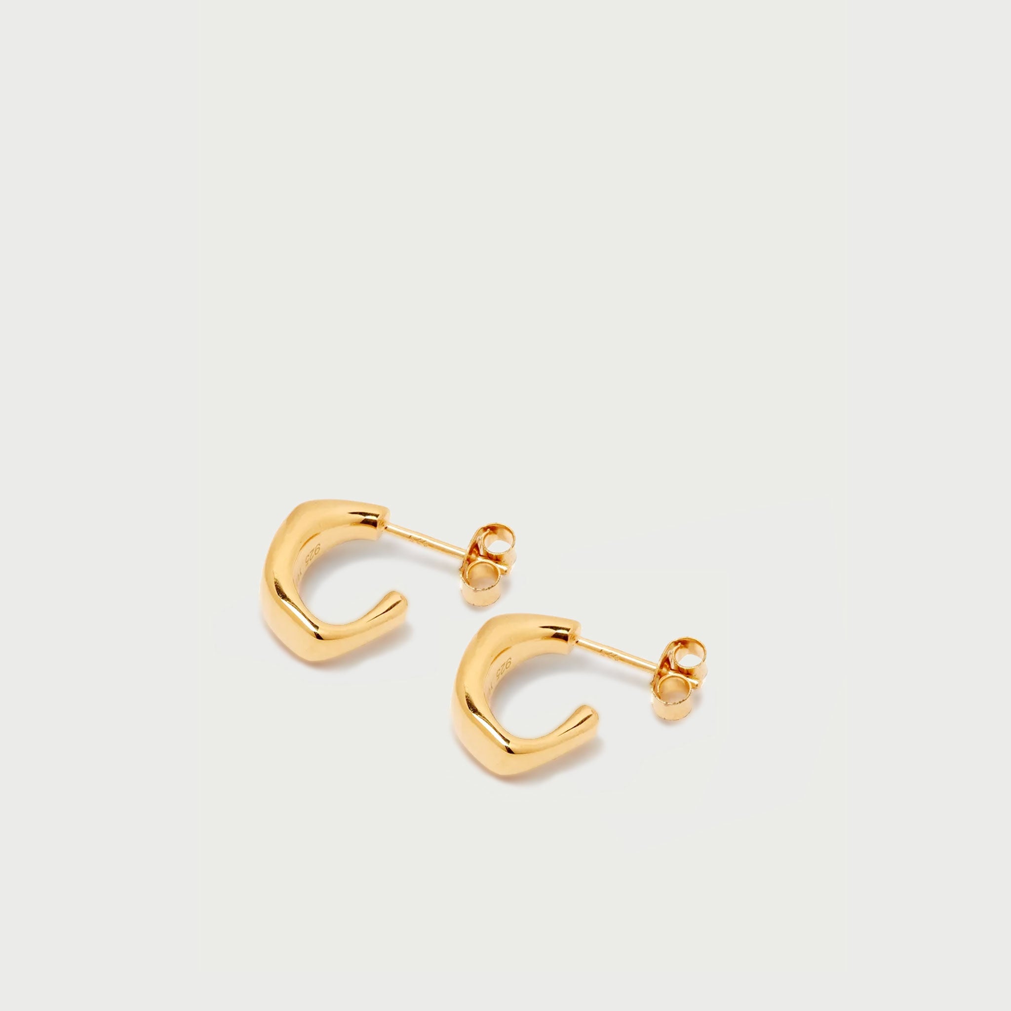 Pero Small Hoop Earrings in Gold