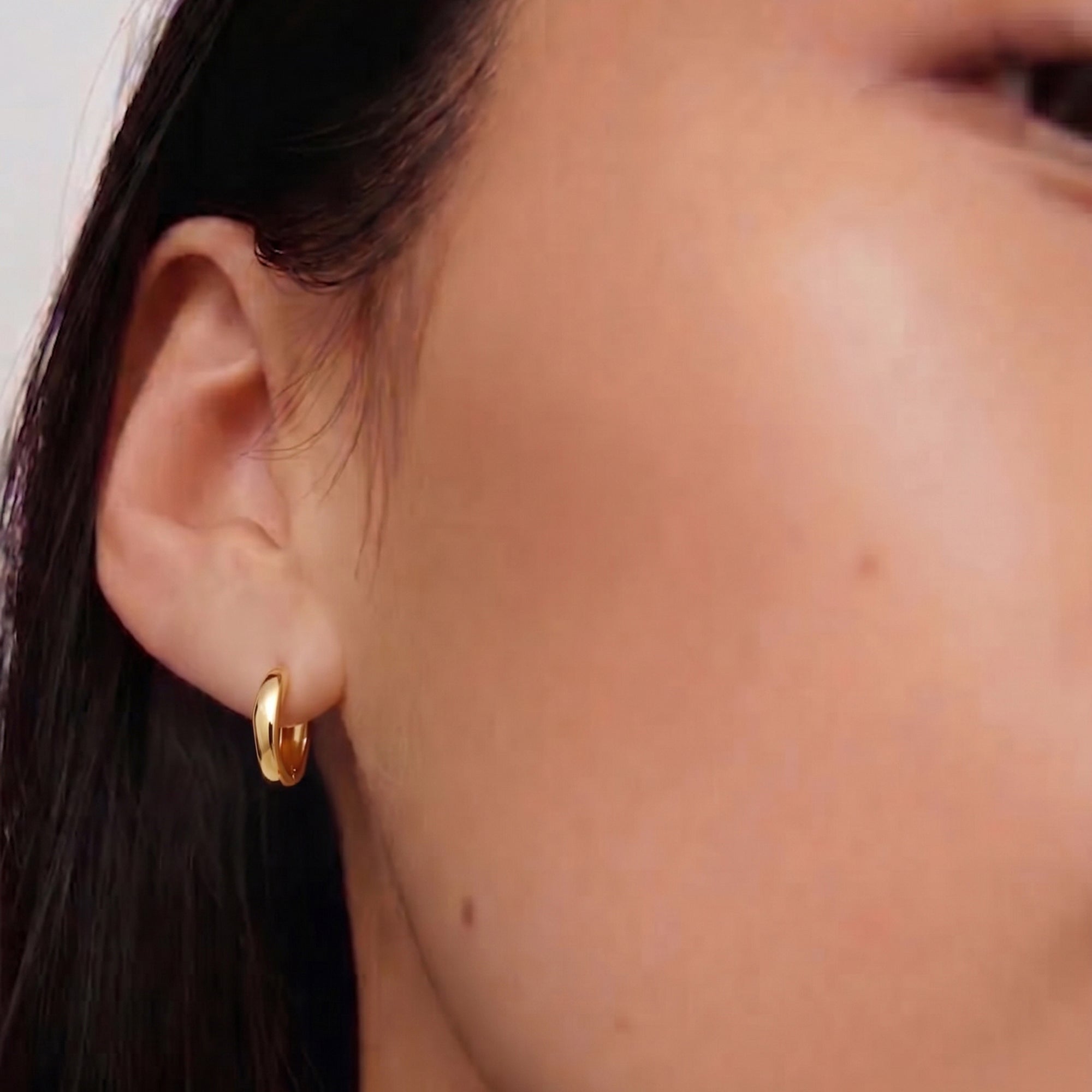 Palo Small Hoop Earrings in Gold