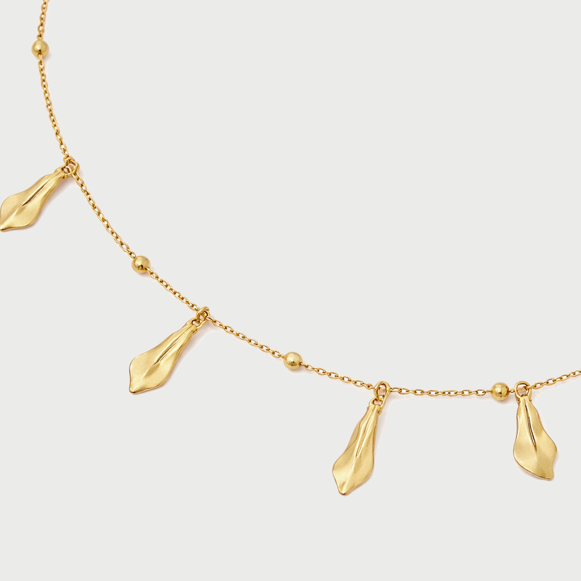 Mino Charm Choker Necklace in Gold