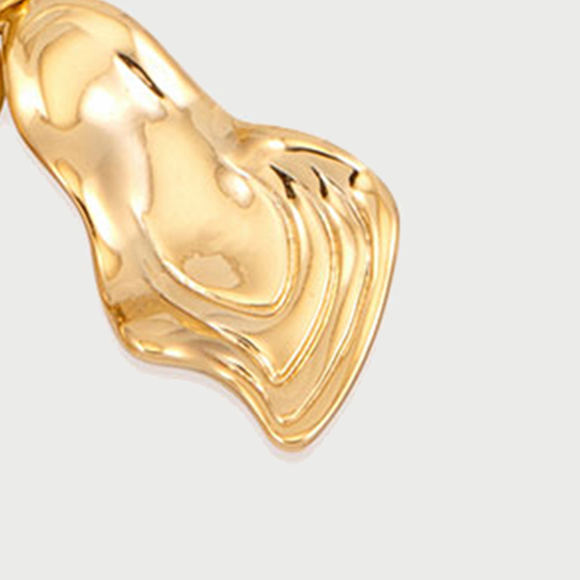 Mino Charm Choker Necklace in Gold