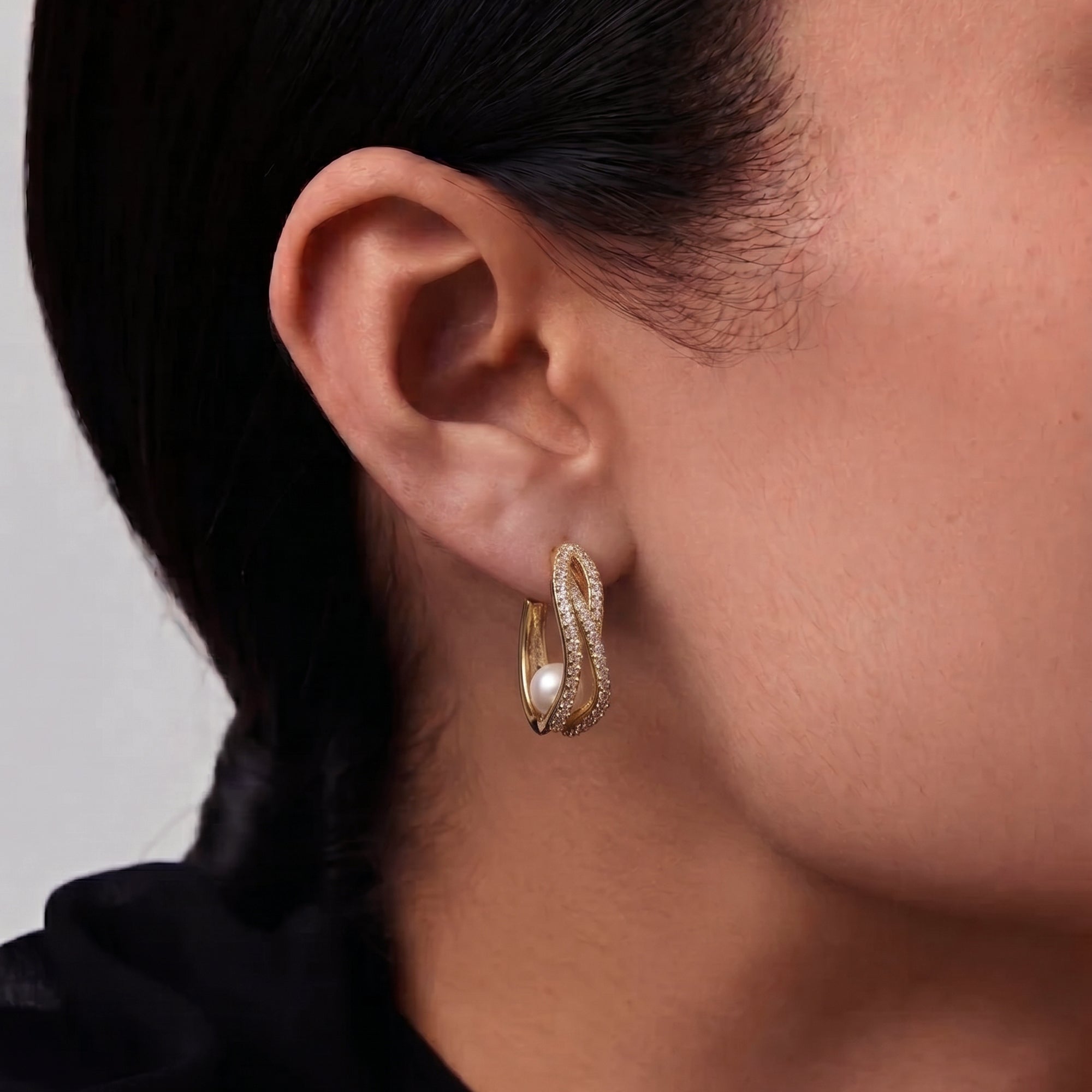 Lain Midi Pearl Hoops In Gold & Crystals