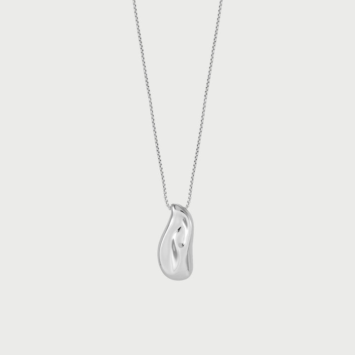 Perto Maxi Pendant Necklace in Silver