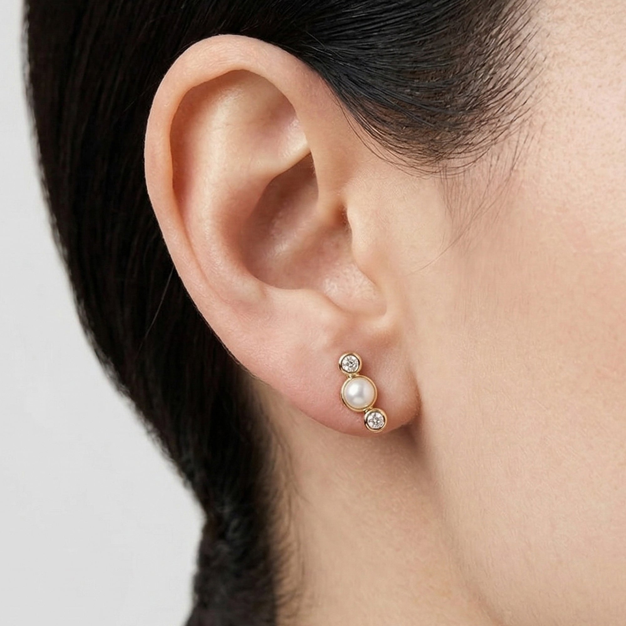 Malvo Mini Pearl Stud Earring in Gold