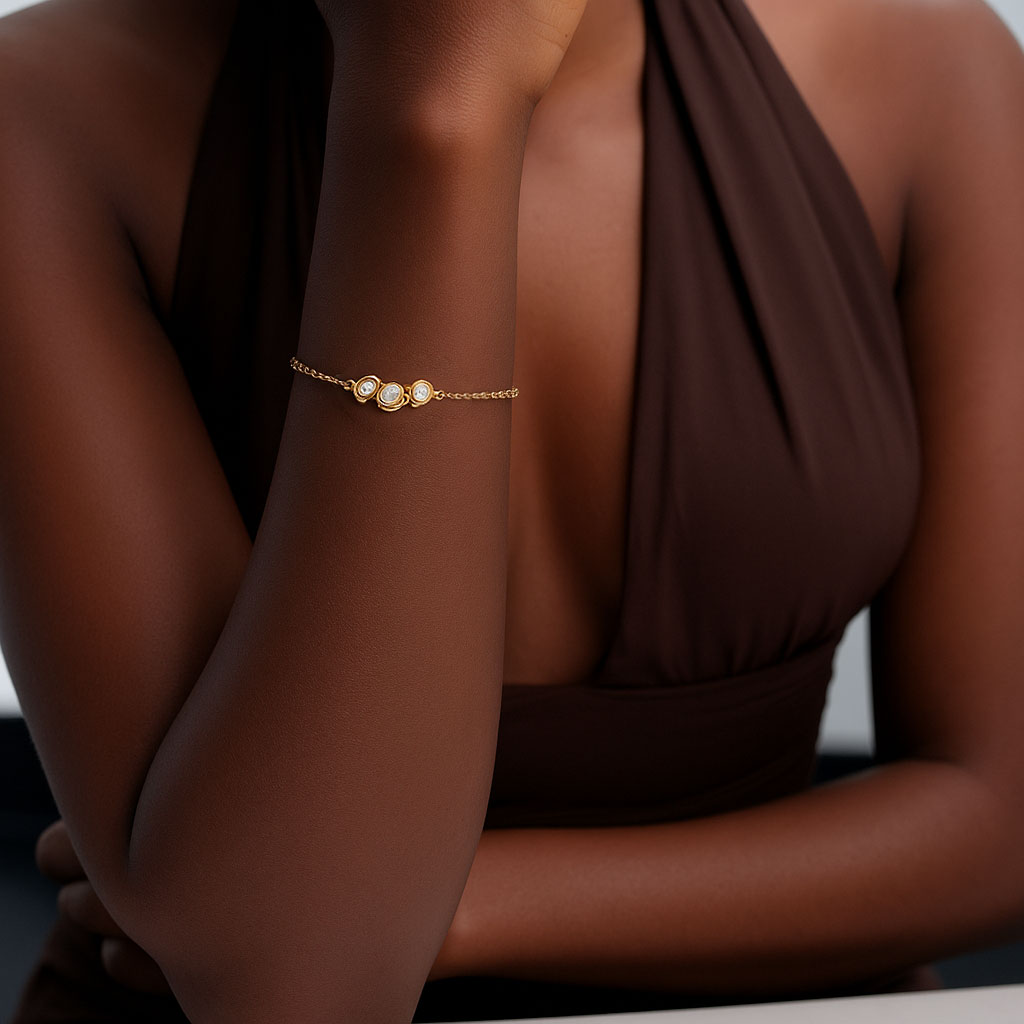 Mavlo Crystal Chain Bracelet in Gold