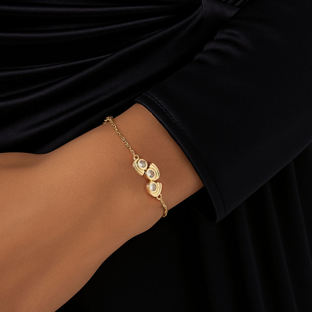 Mavlo Crystal Chain Bracelet in Gold