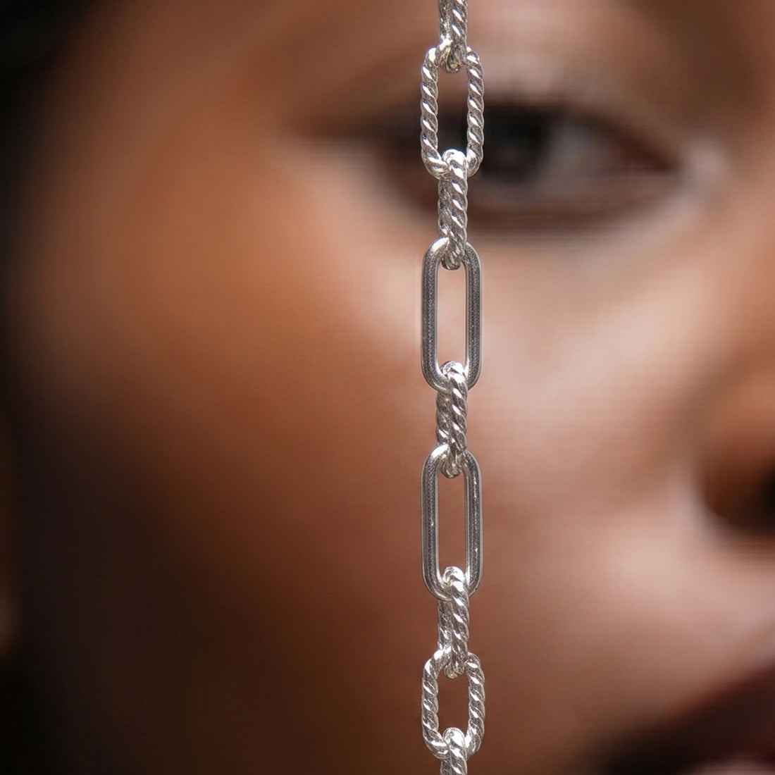 Molten Link Chain Necklace In Silver
