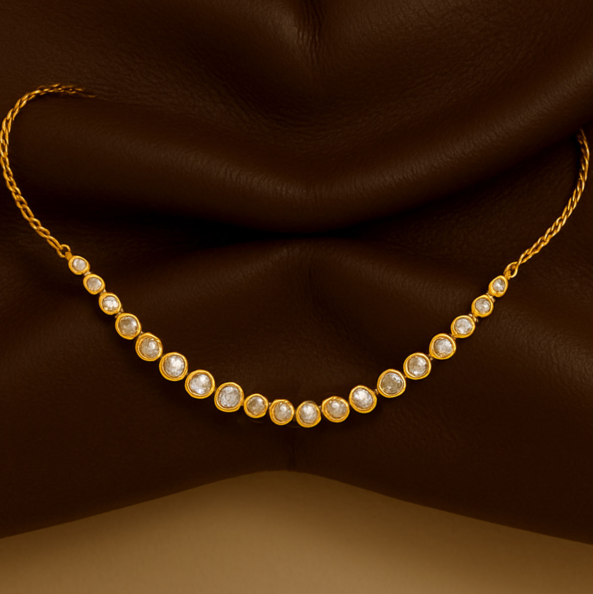 Malvo Maxi Crystal Chain Necklace in Gold