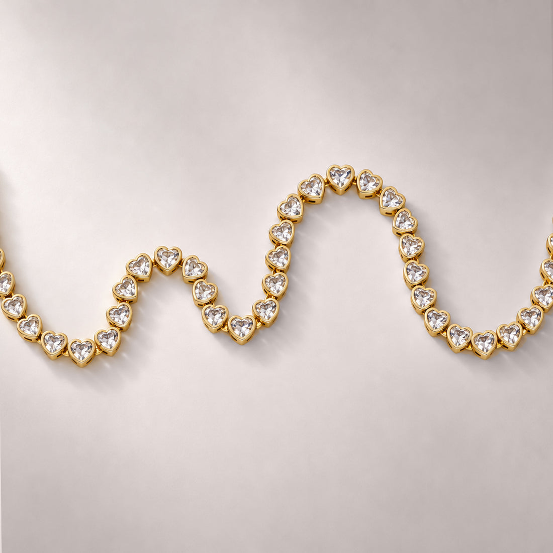AGAPPI CRYSTAL NECKLACE IN GOLD & CRYSTALS