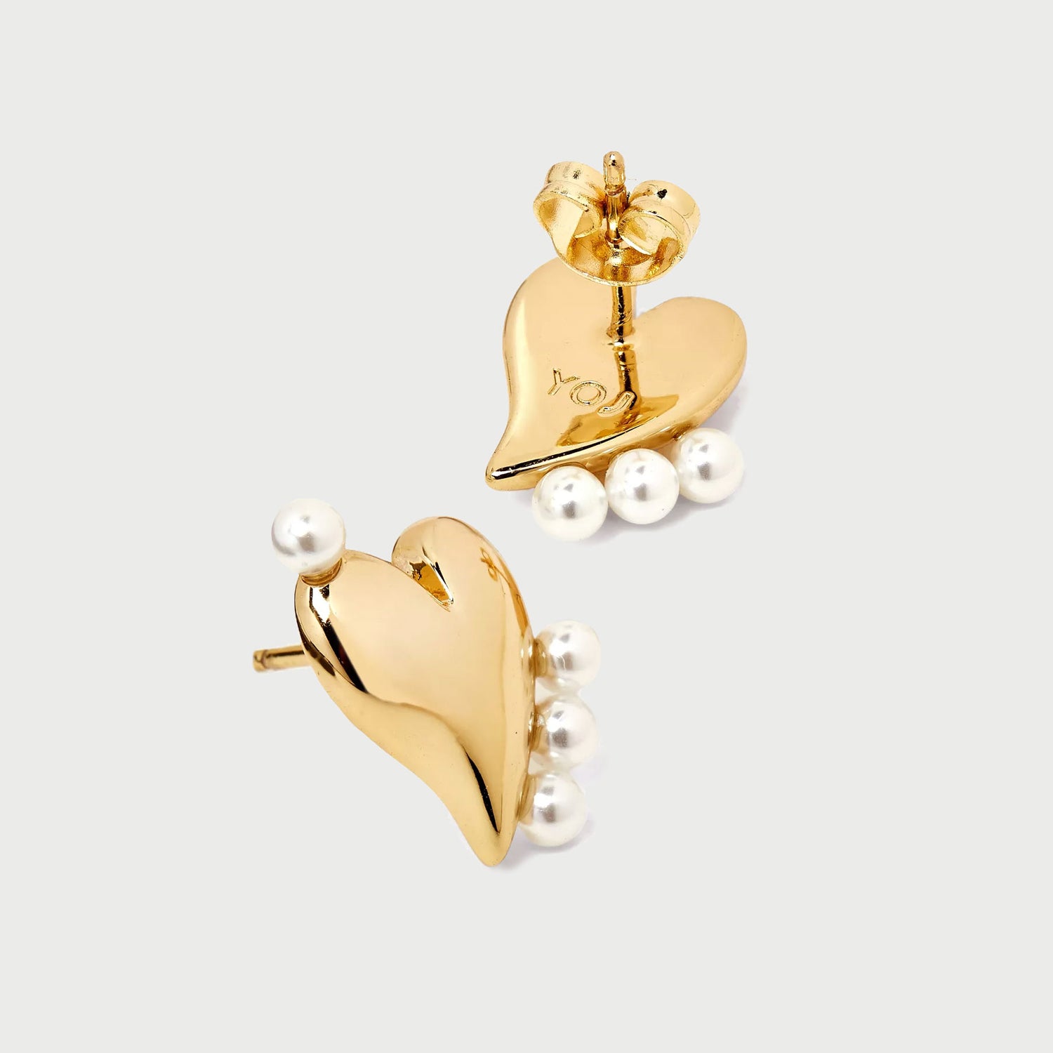 Loff Mini Pearl Heart Stud Earrings in Gold
