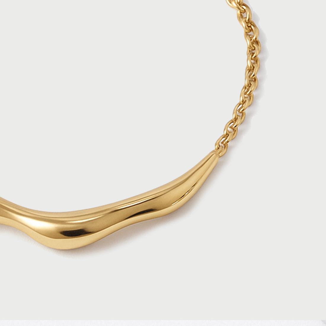Charlotte x YOJ Siren Wave Bracelet in Gold
