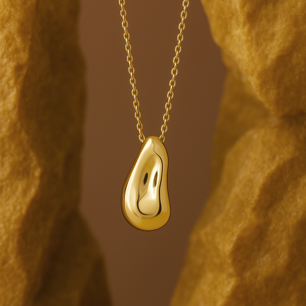 Perto Maxi Pendant Necklace in Gold
