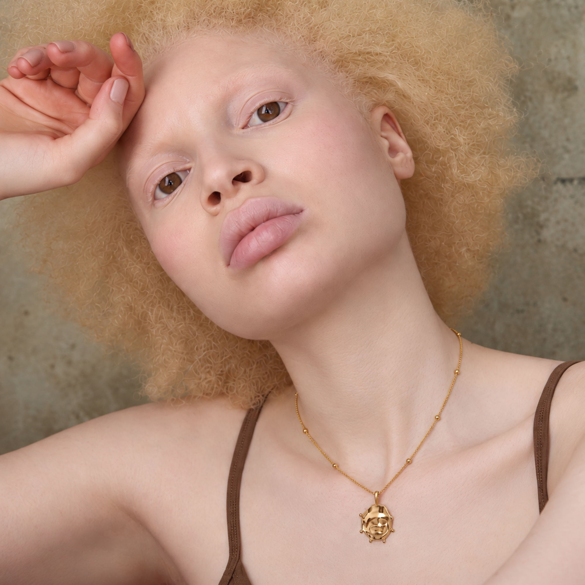 BISOU NECKLACE IN GOLD