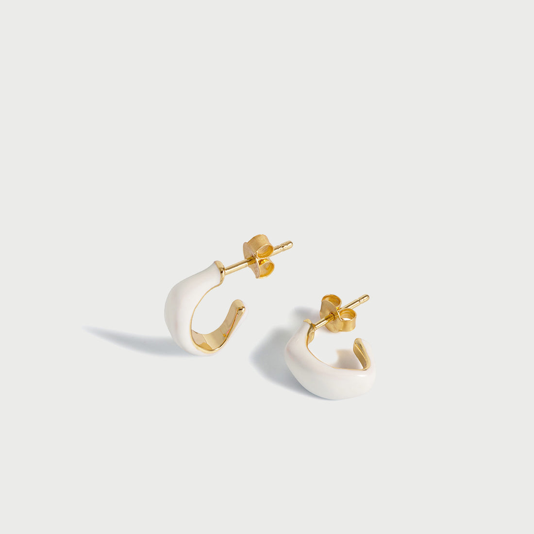 Pero Small Hoop Earrings in Gold and White