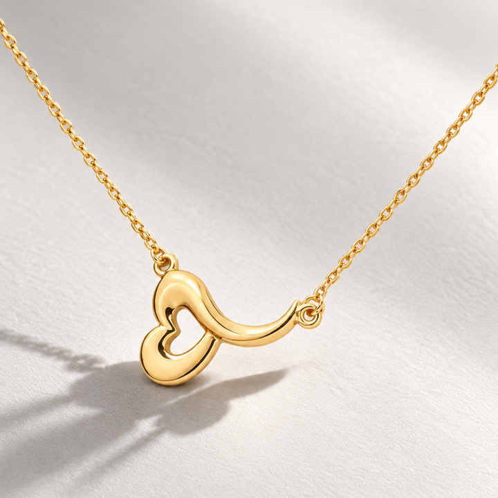 Love Heart Short Necklace in Gold