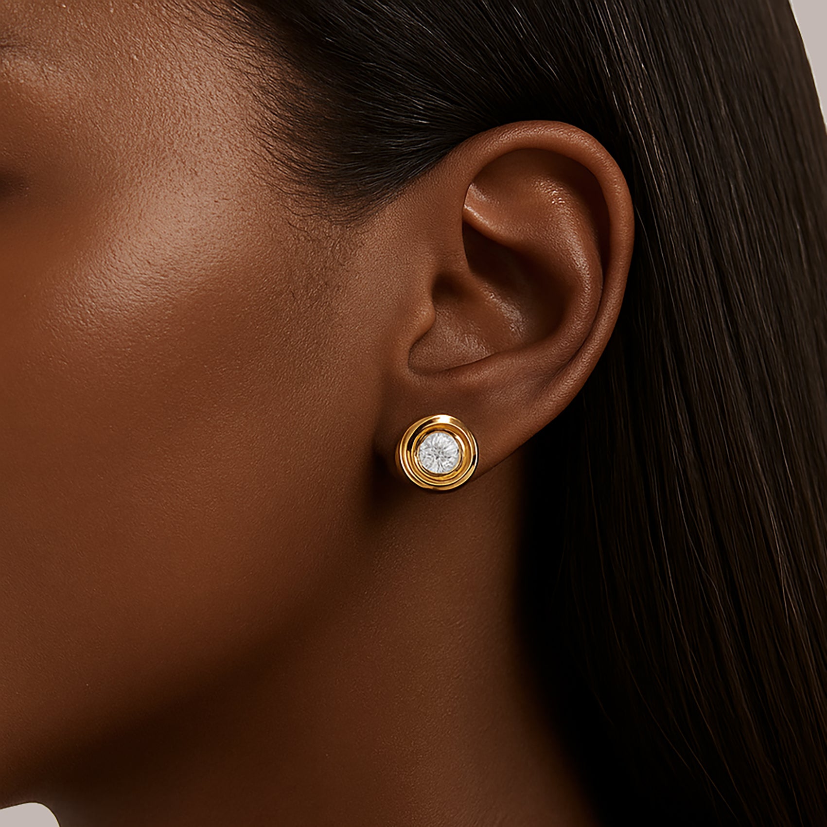 LERINO CRYSTAL STUD EARRINGS IN GOLD