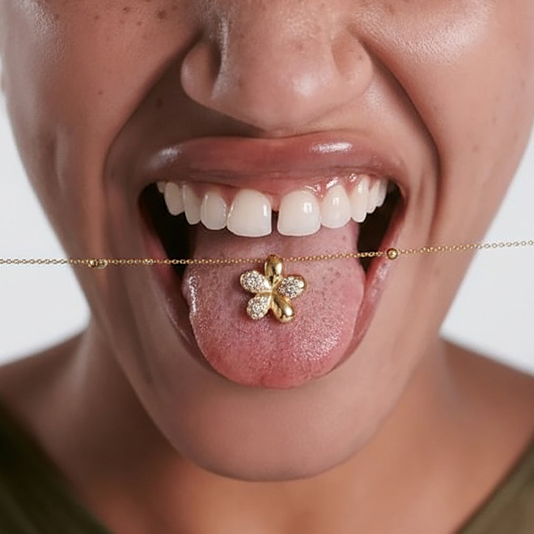 Luna Flower Short Crystal Necklace in Gold