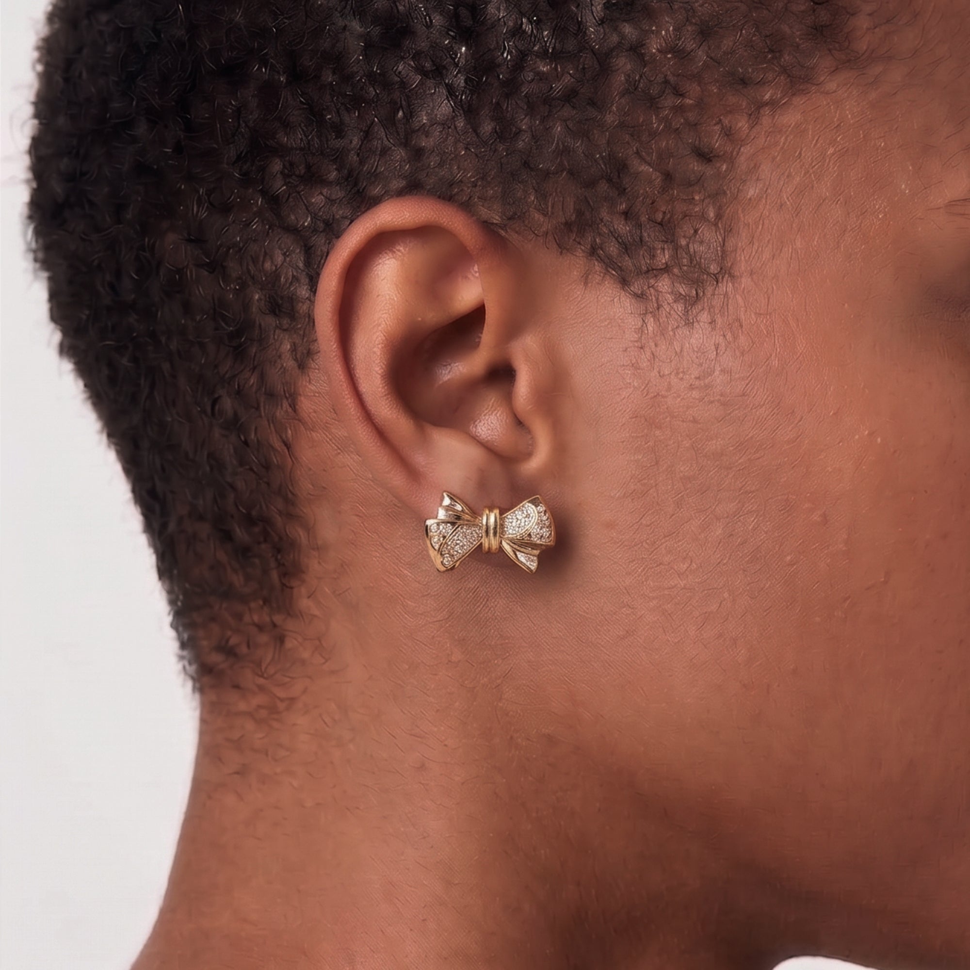 BOW MAXI STUD EARRINGS IN GOLD & CRYSTAL
