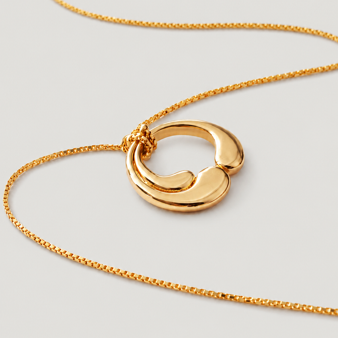 WAVE NECKLACE IN GOLD