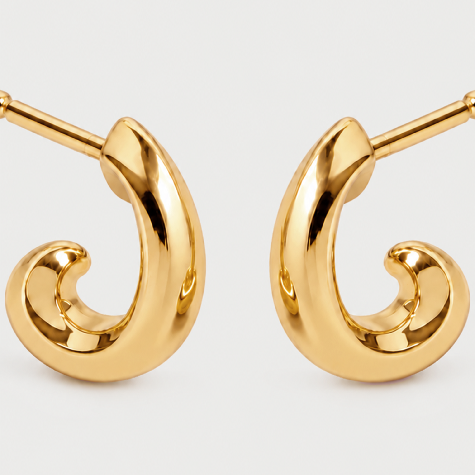 Claw Mini Hoops In Gold