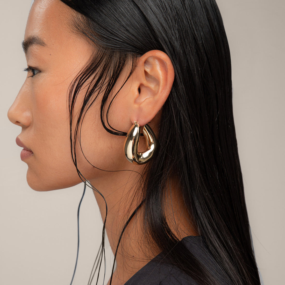 Maxi Falin Chubby Hoop Earrings in Gold