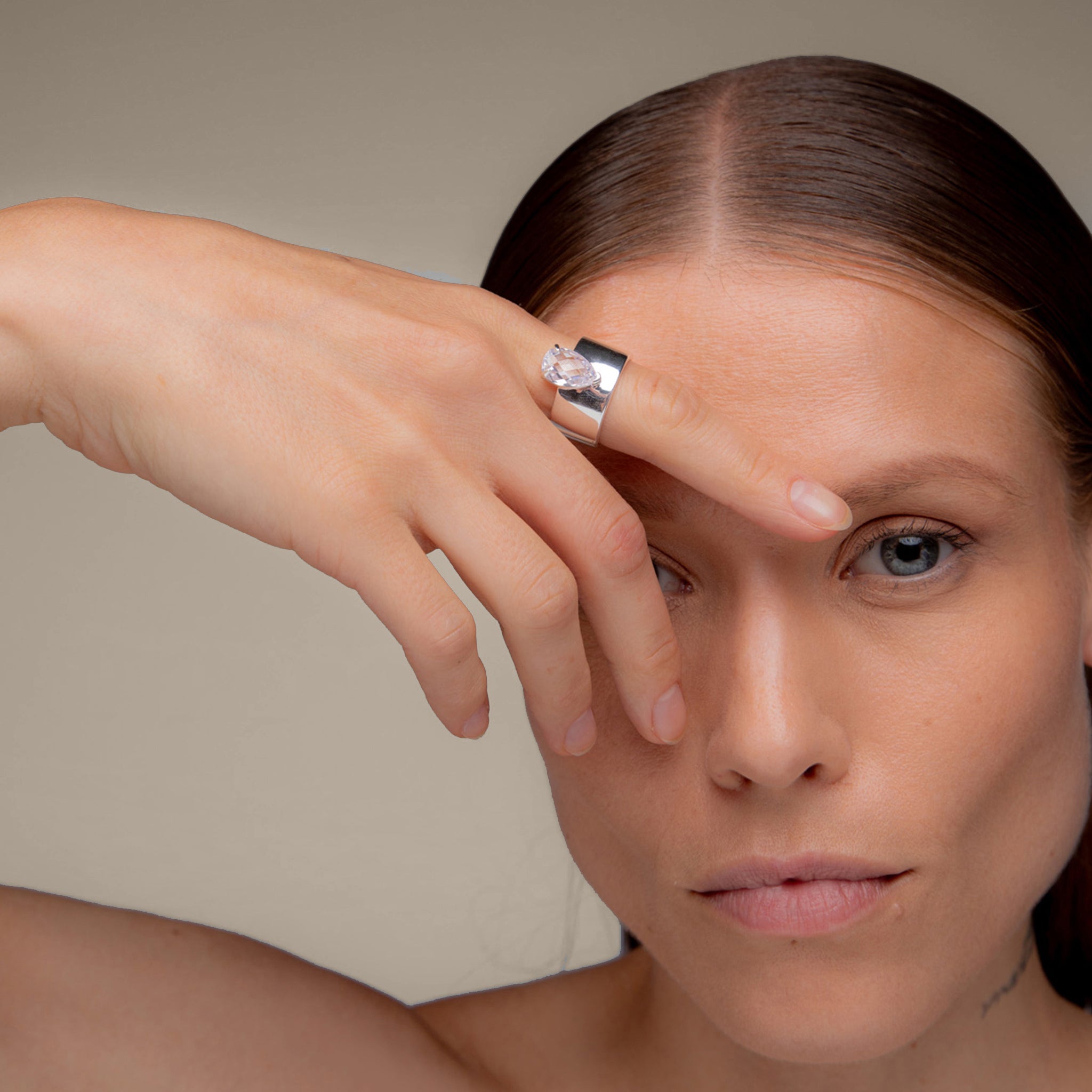 Teary Crystal Band Ring in Silver