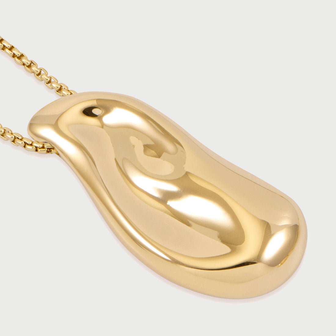 Maxi Petro Pendant Necklace in Gold