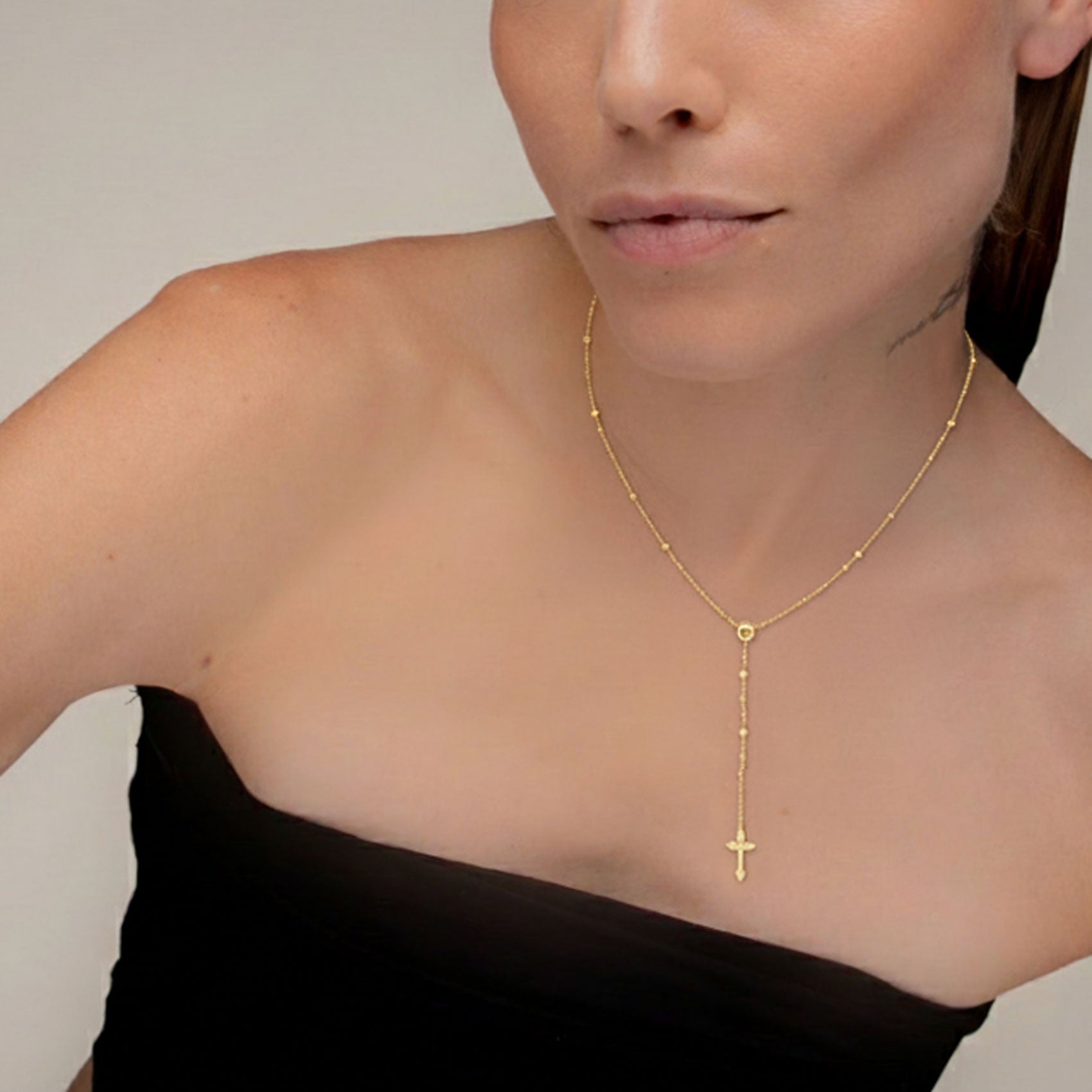 CROSS LARIET NECKLACE IN GOLD