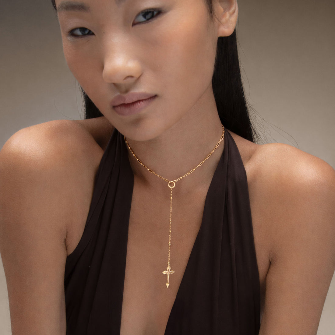 CROSS LARIET NECKLACE IN GOLD