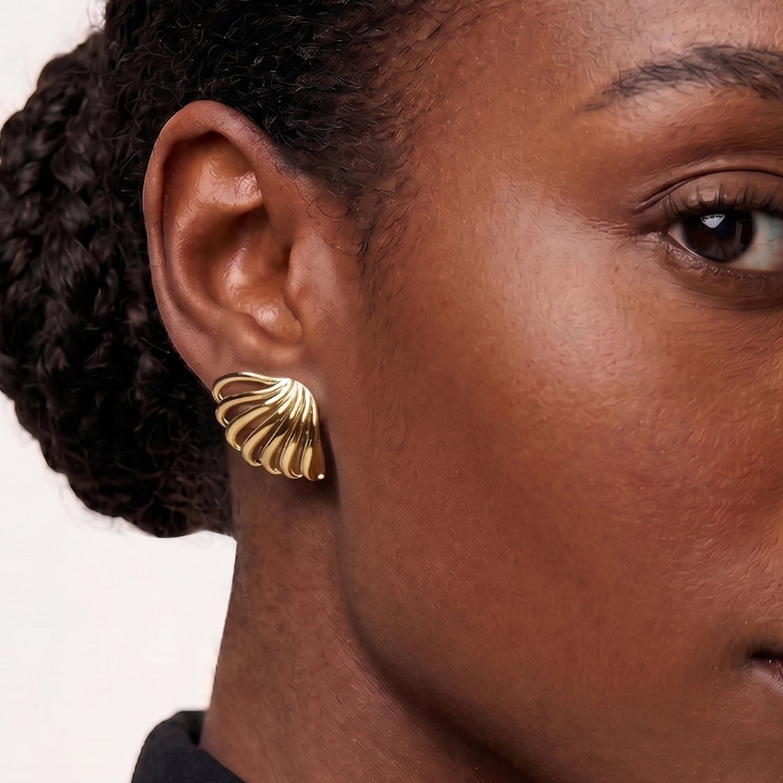 Maxi Claw Stud Earring in Gold