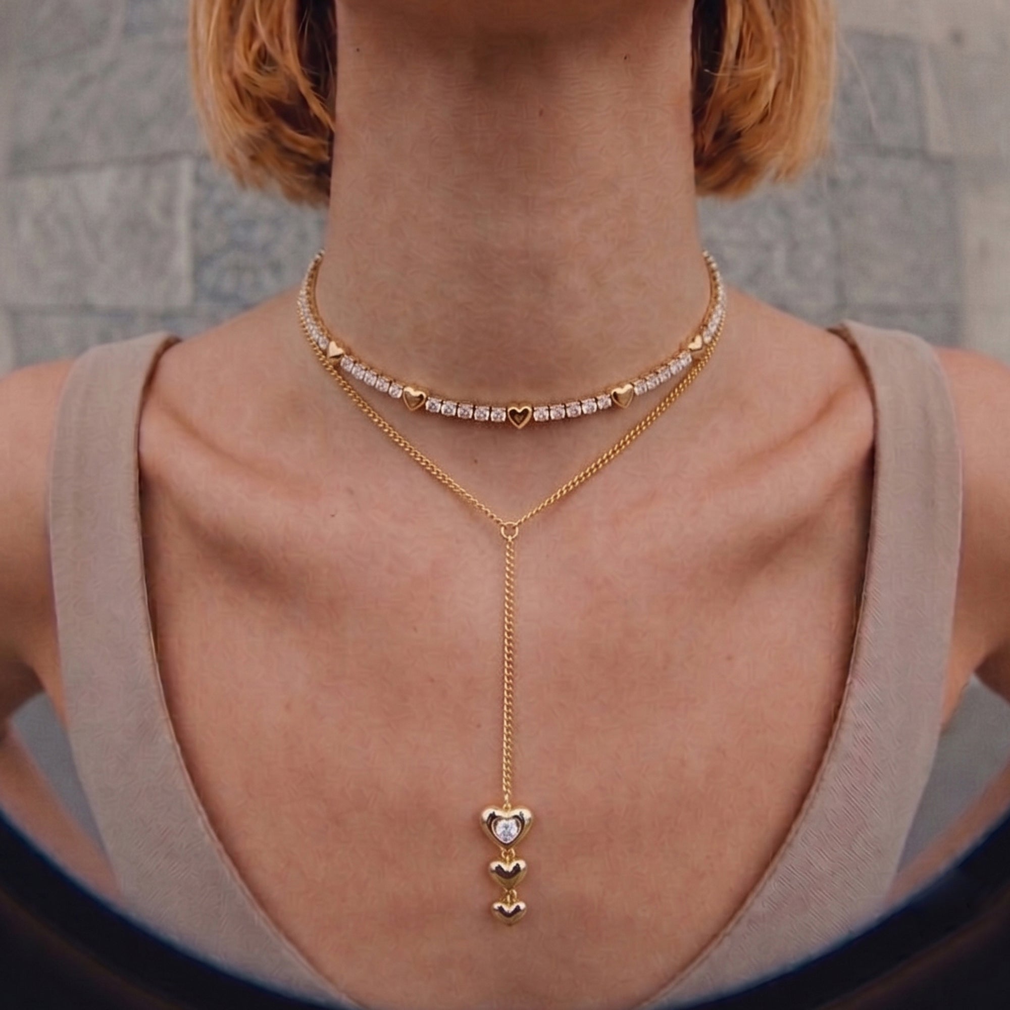 AGAPPI CRYSTAL CHOKER NECKLACE IN GOLD & CRYSTALS