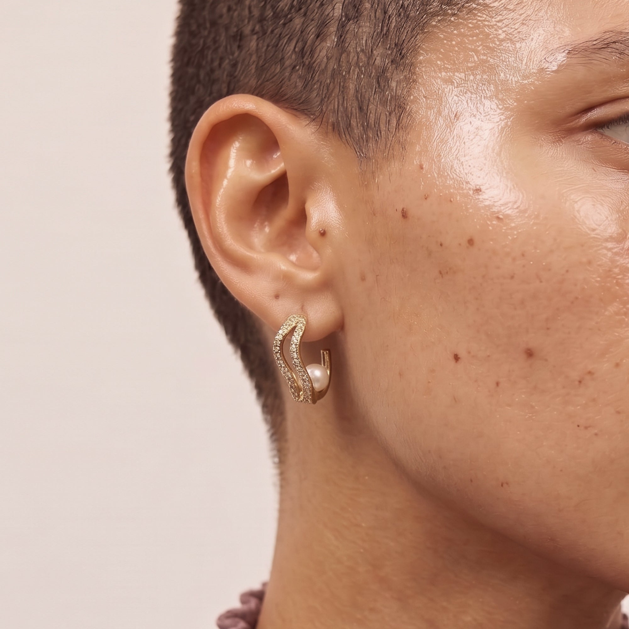 Lain Midi Pearl Hoops In Gold & Crystals