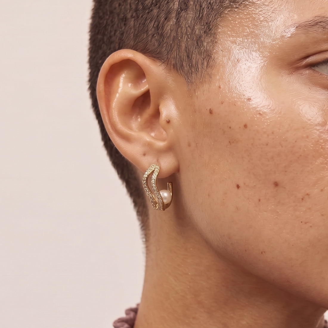 Lain Midi Pearl Hoops In Gold & Crystals
