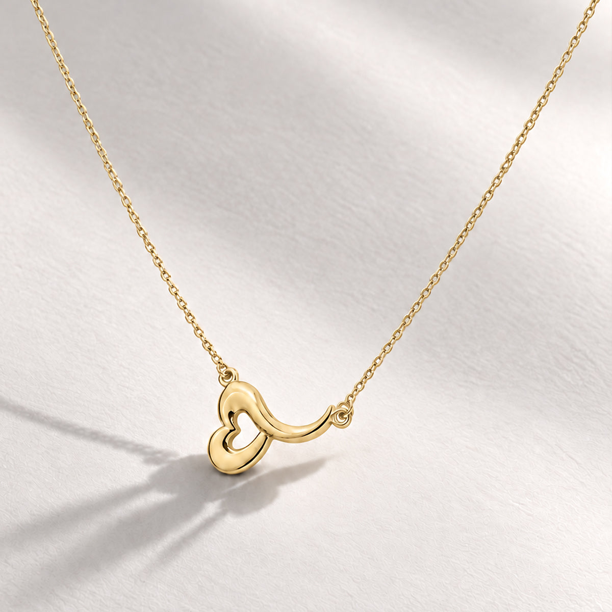 Love Heart Short Necklace in Gold