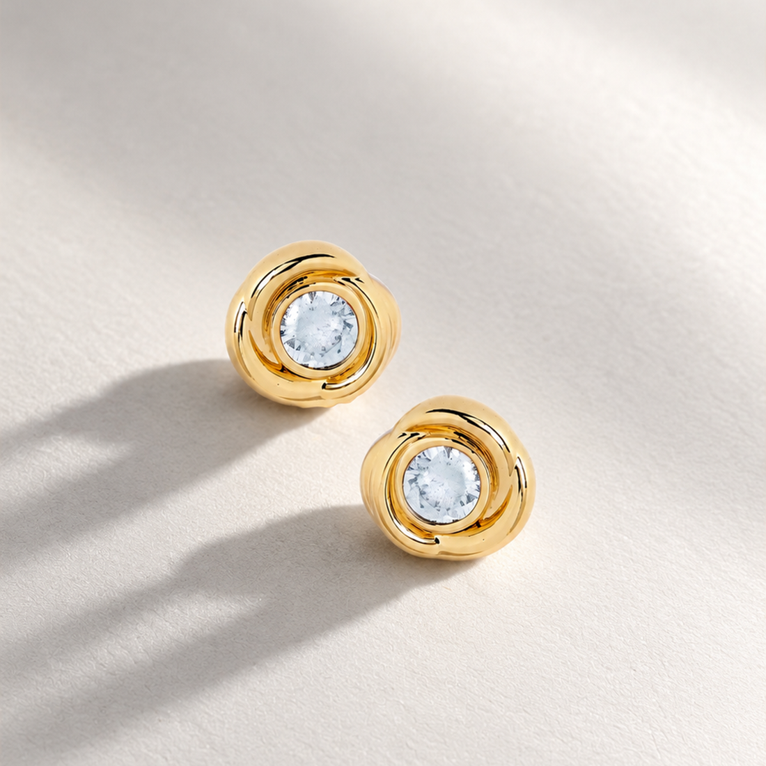 LERINO CRYSTAL STUD EARRINGS IN GOLD