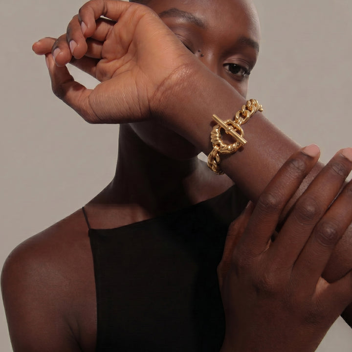 Iyun Skini  Bracelet in Gold