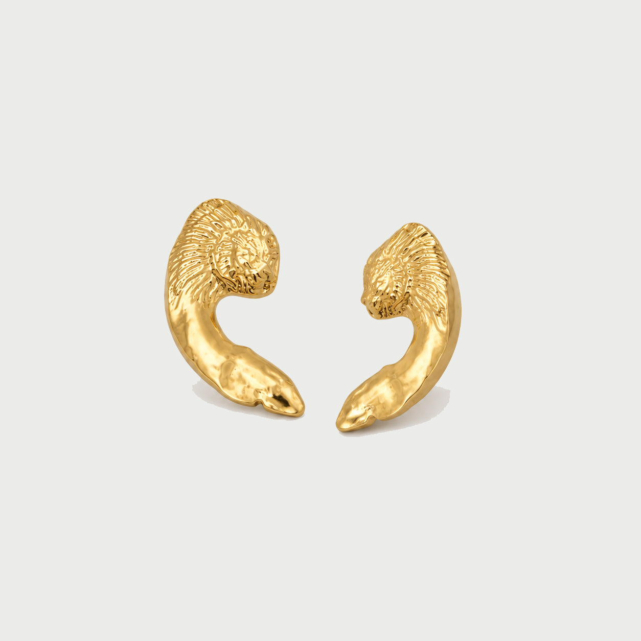 Vero Face On Stud Earrings in Gold