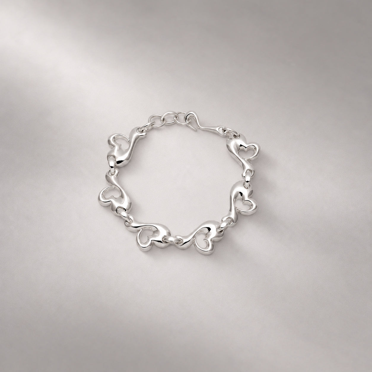 Love Link Charm Bracelet in Silver