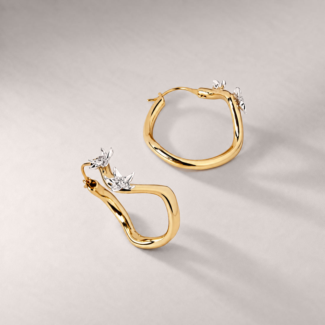 CALINO HOOP EARRINGS IN GOLD