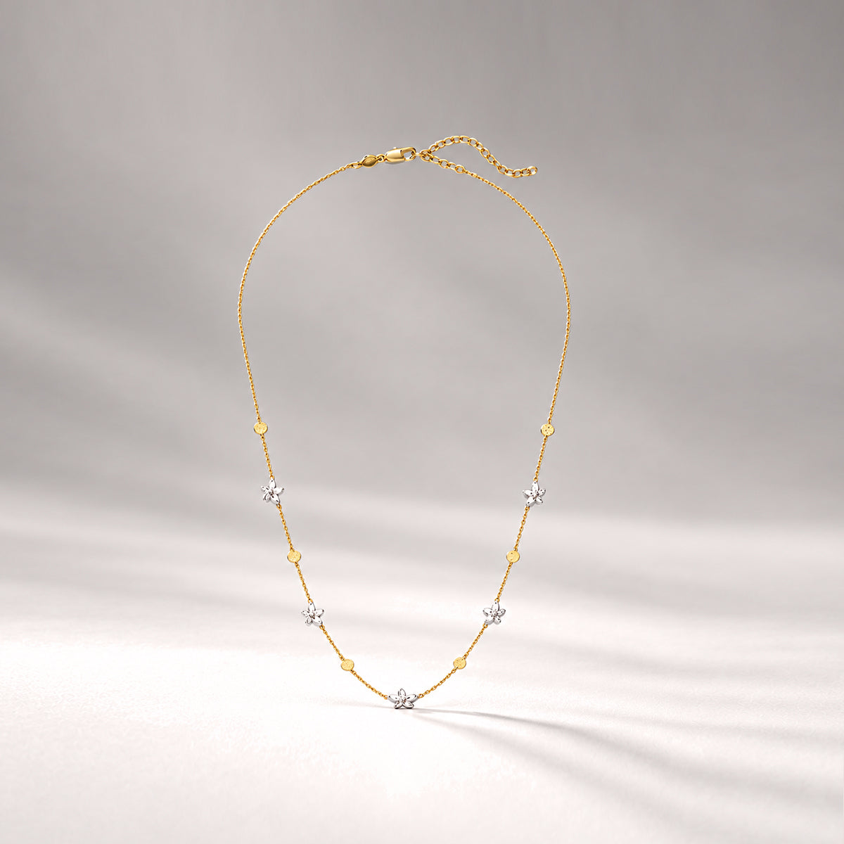 Luludi Flower Mix Metal Necklace in Gold