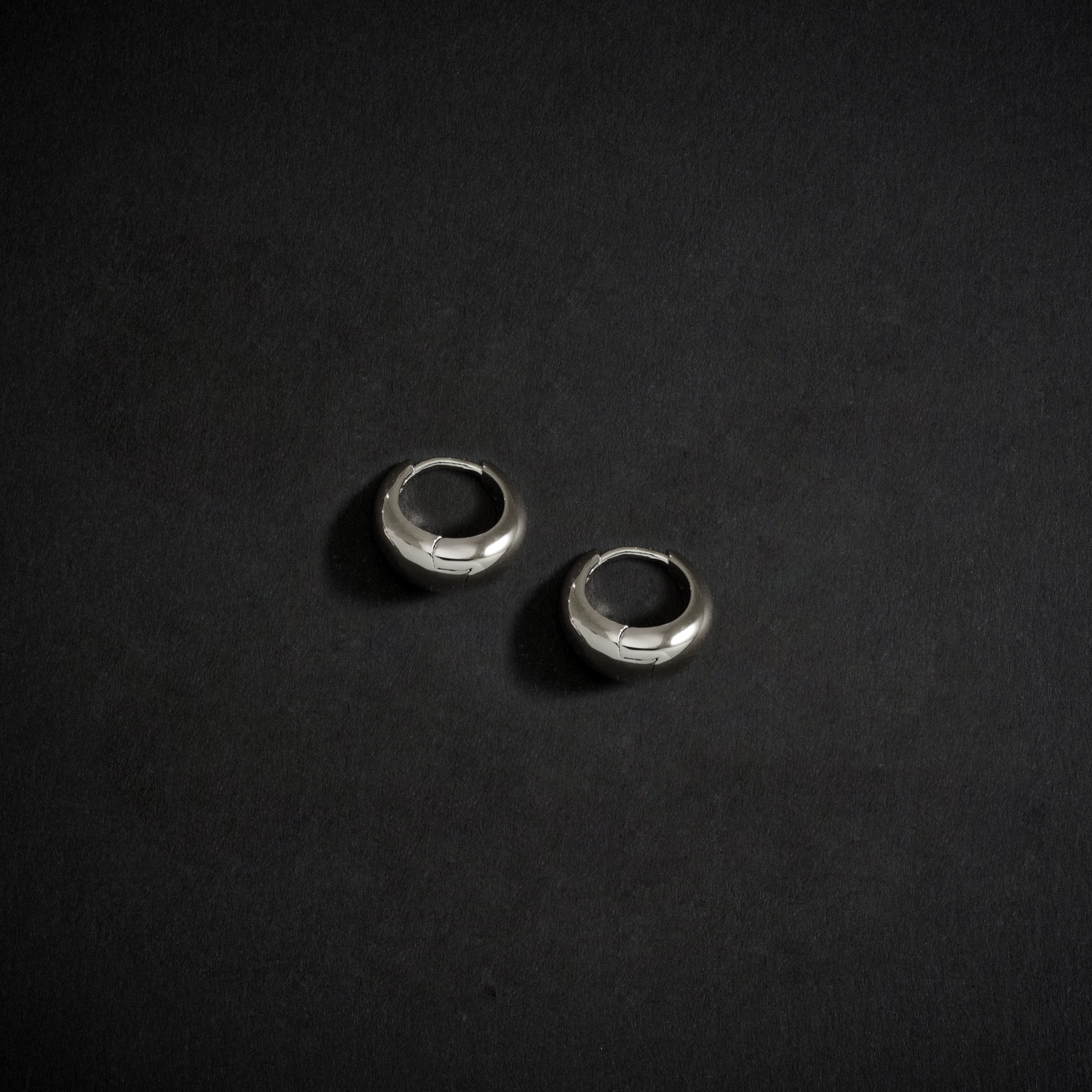 Mini Pebble Hoop Earrings in Silver