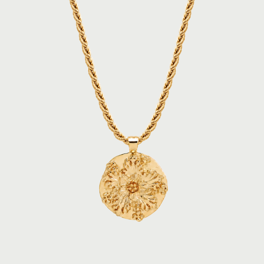 Flower Pendant Rope Necklace In Gold