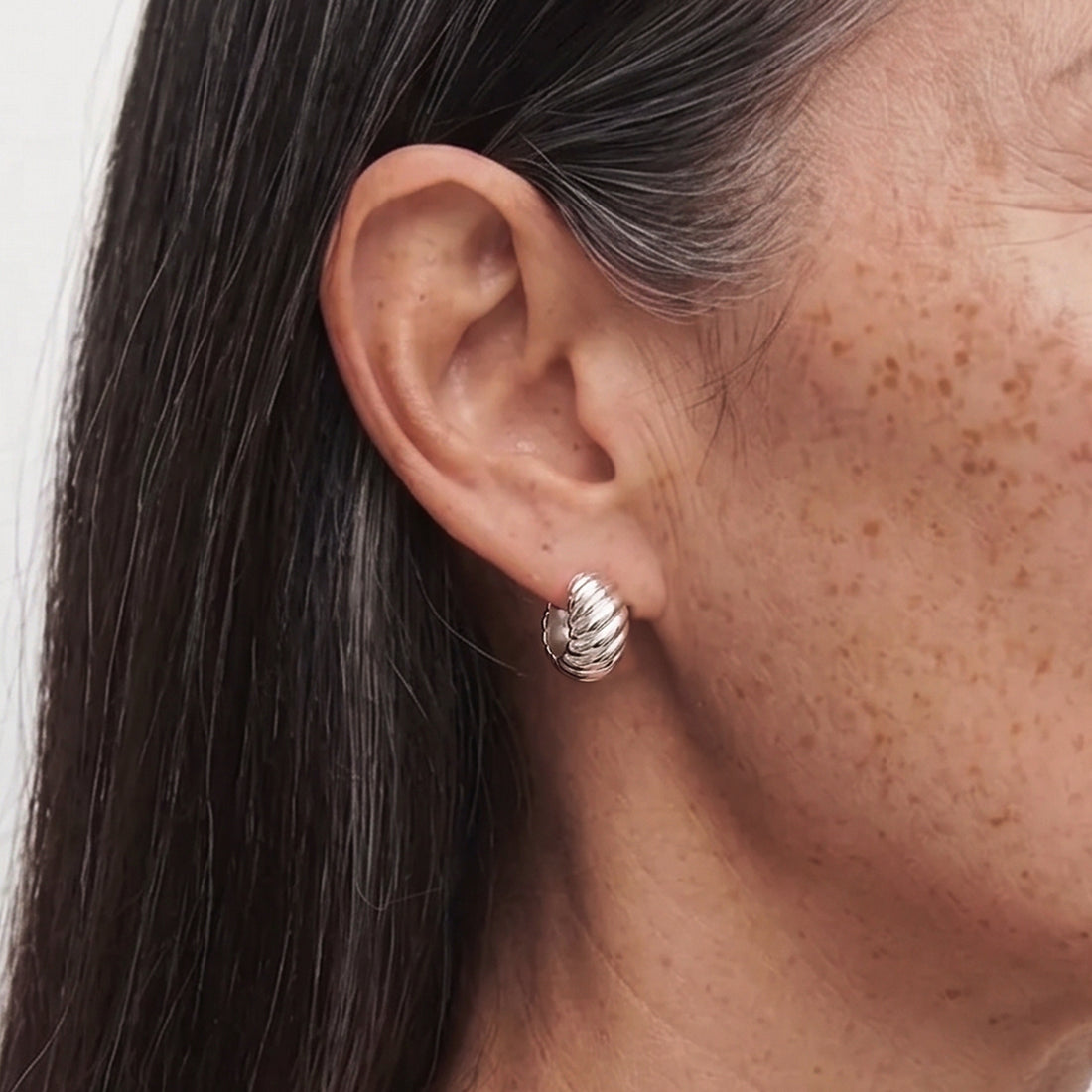 Kola Hoops in Silver